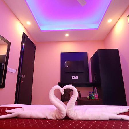 Suites Admiral Delhi Airport نيودلهي المظهر الخارجي الصورة