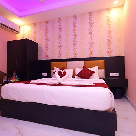 Suites Admiral Delhi Airport نيودلهي المظهر الخارجي الصورة
