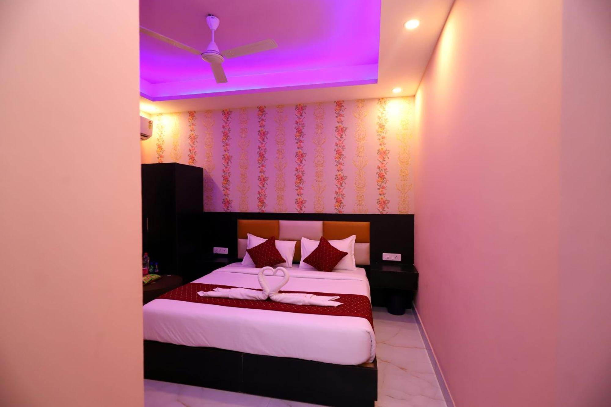 Suites Admiral Delhi Airport نيودلهي المظهر الخارجي الصورة