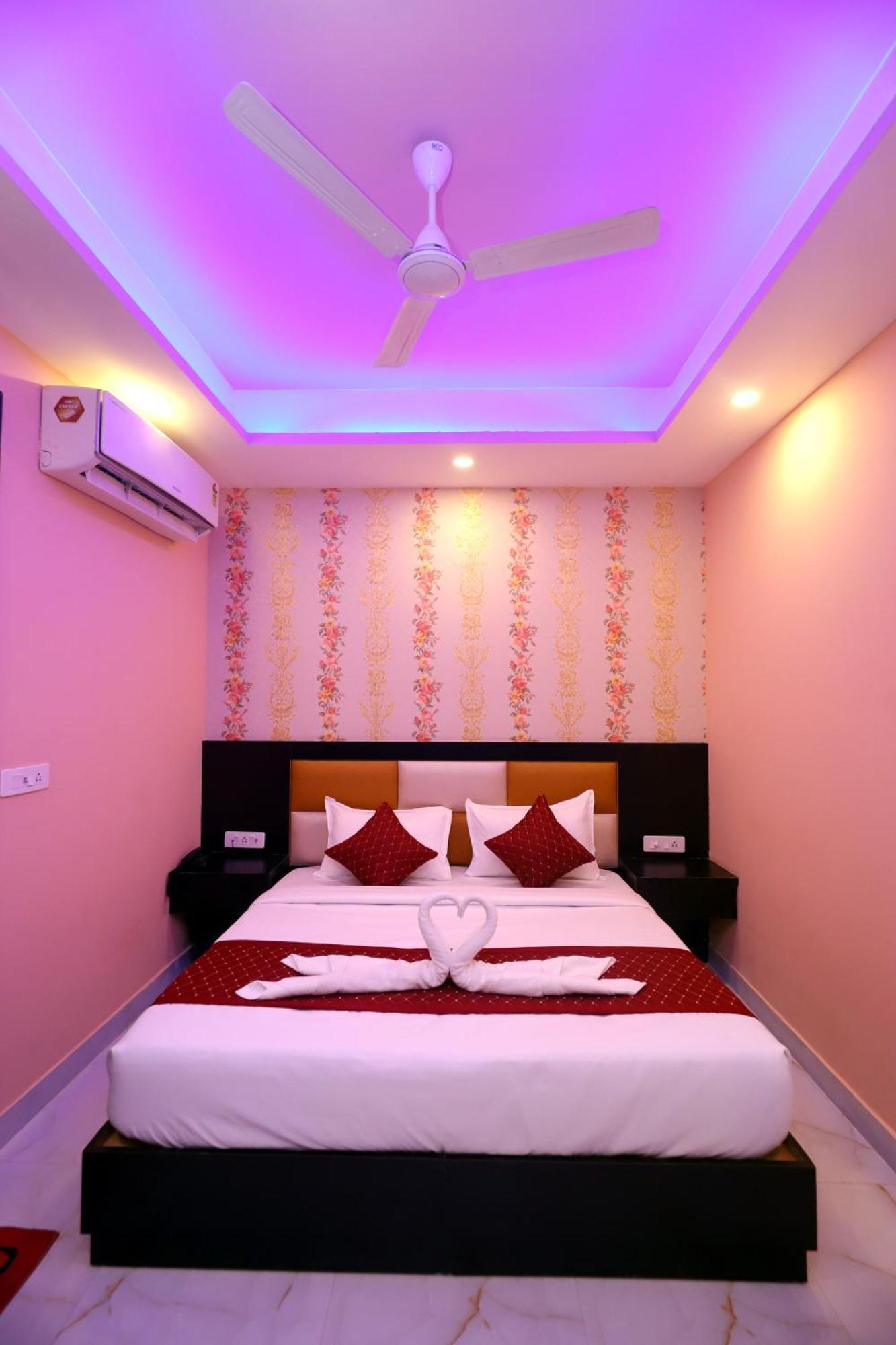 Suites Admiral Delhi Airport نيودلهي المظهر الخارجي الصورة