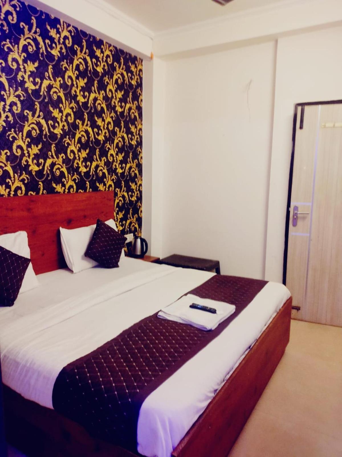 Suites Admiral Delhi Airport نيودلهي المظهر الخارجي الصورة