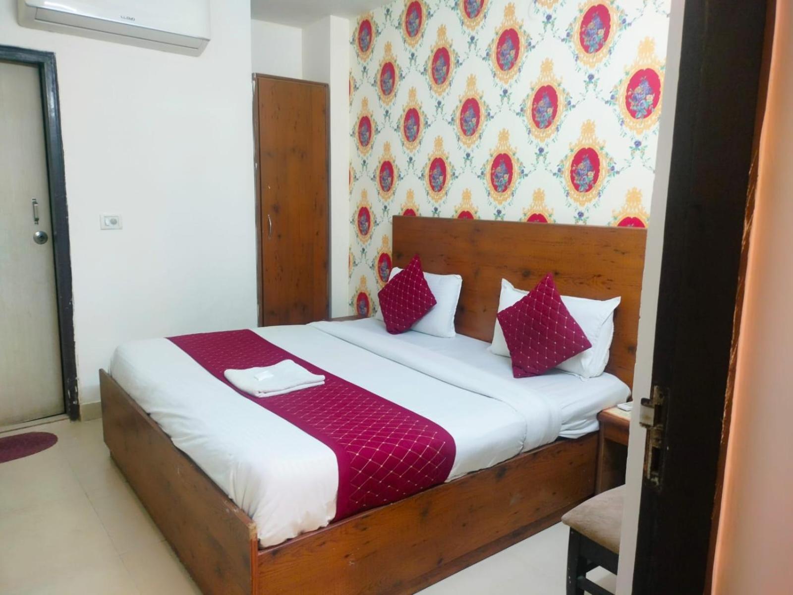 Suites Admiral Delhi Airport نيودلهي المظهر الخارجي الصورة